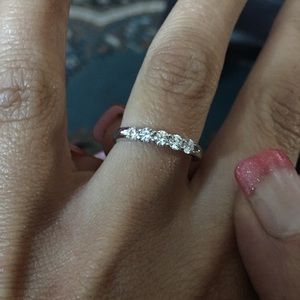 14 Caret white gold diamond ring